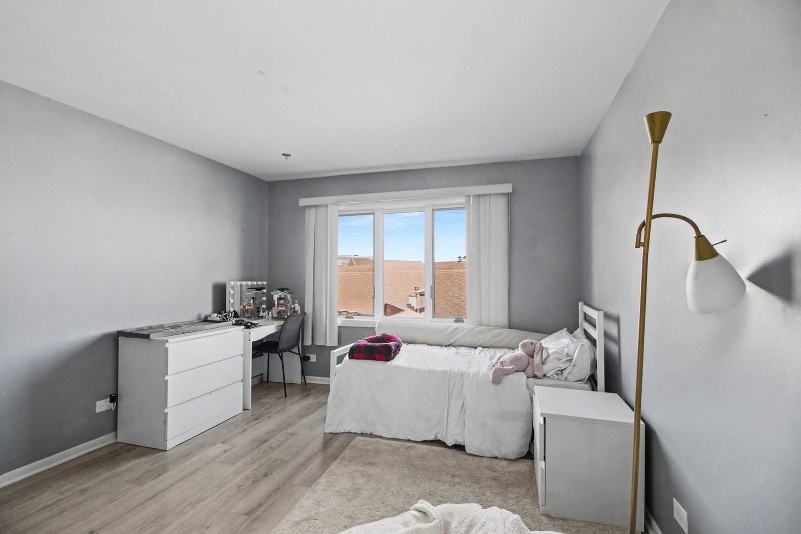 900 CENTER Street #3A, Des Plaines, IL 60016