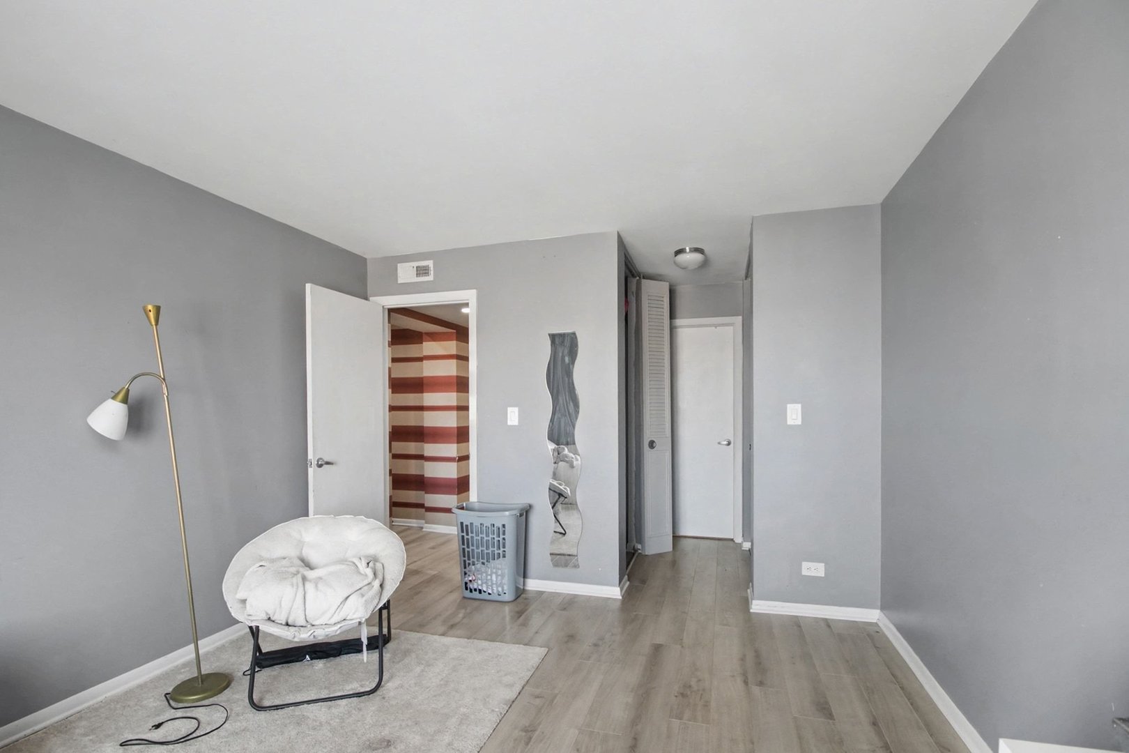 900 CENTER Street #3A, Des Plaines, IL 60016