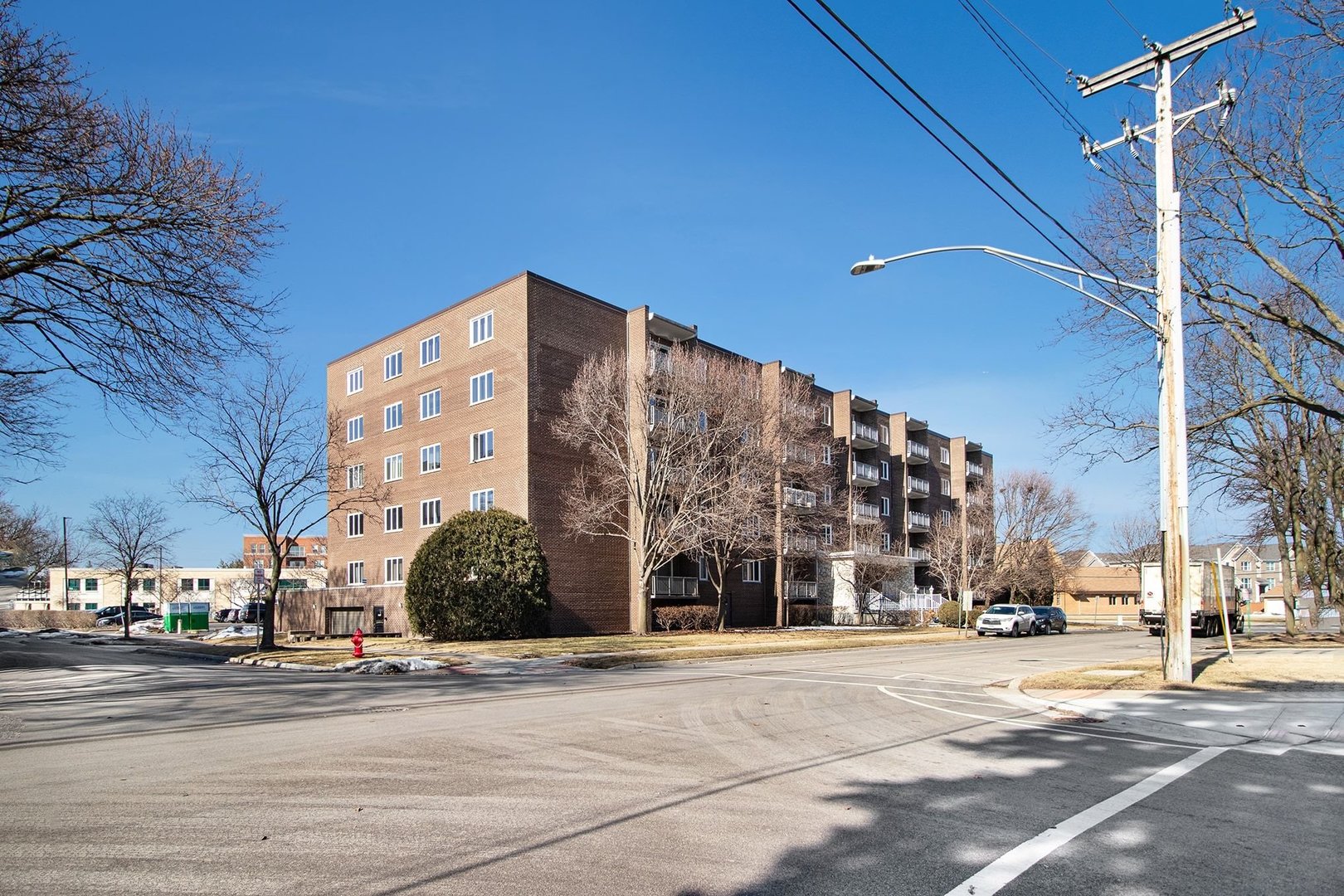 900 CENTER Street #3A, Des Plaines, IL 60016
