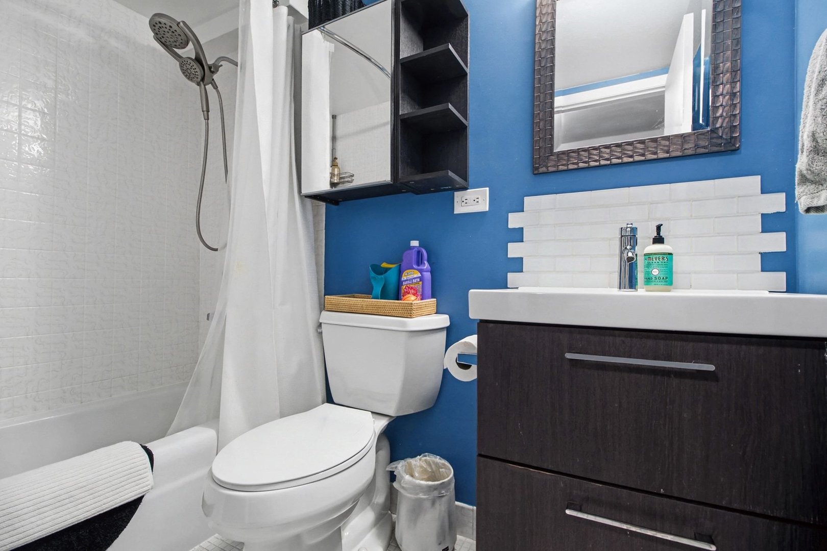 900 CENTER Street #3A, Des Plaines, IL 60016