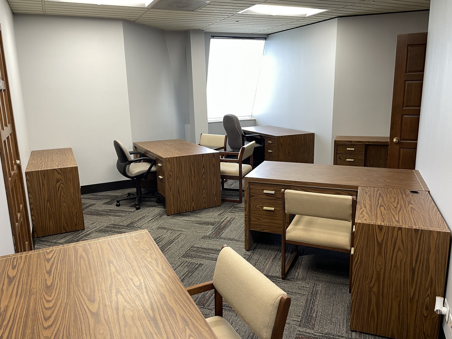 340 W Butterfield Road #4D, Elmhurst, IL 60126