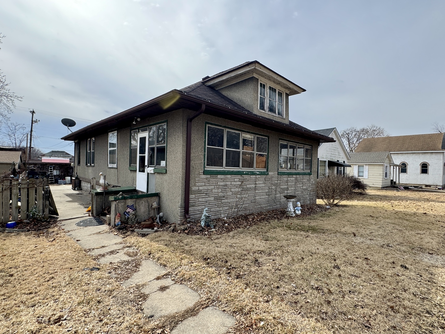 219 W Erie Street, Spring Valley, IL 61362