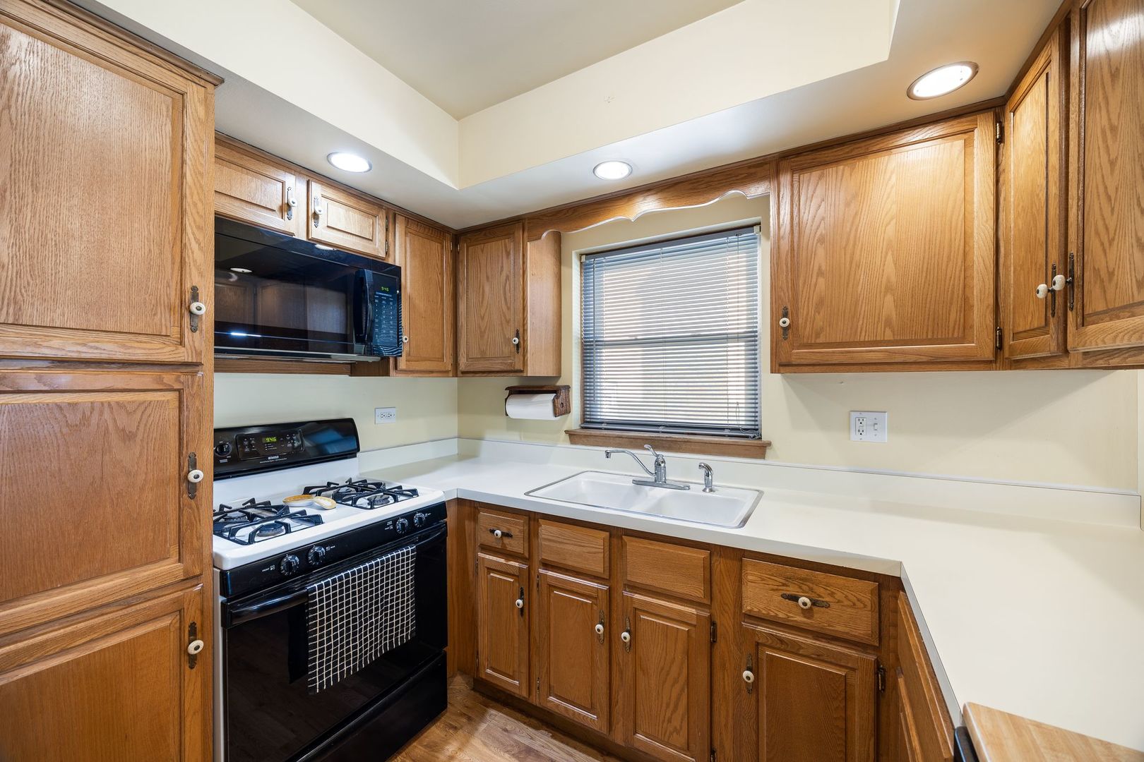 Brookfield, IL 60513