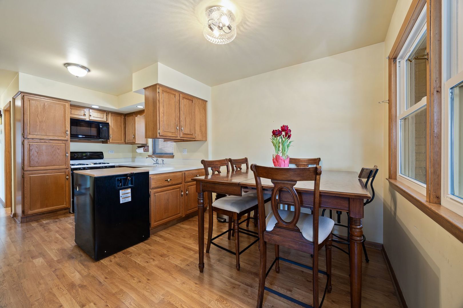 4239 Park Avenue, Brookfield, IL 60513