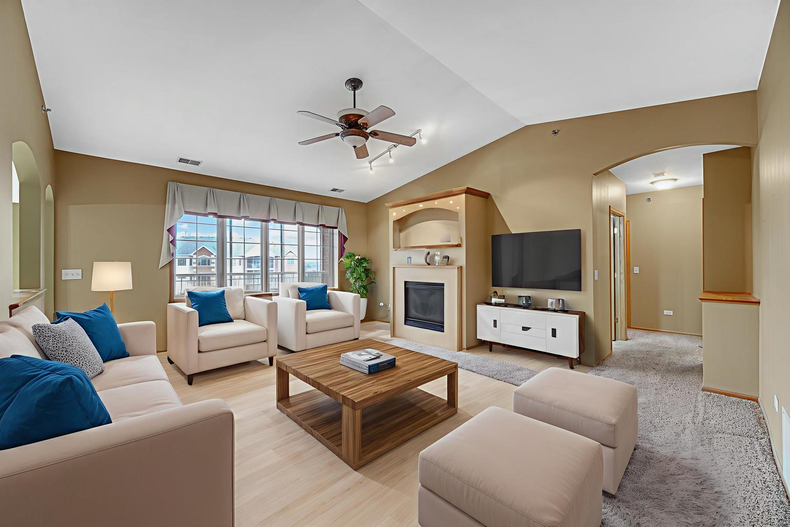 7920 Trinity Circle #4SW, Tinley Park, IL 60487