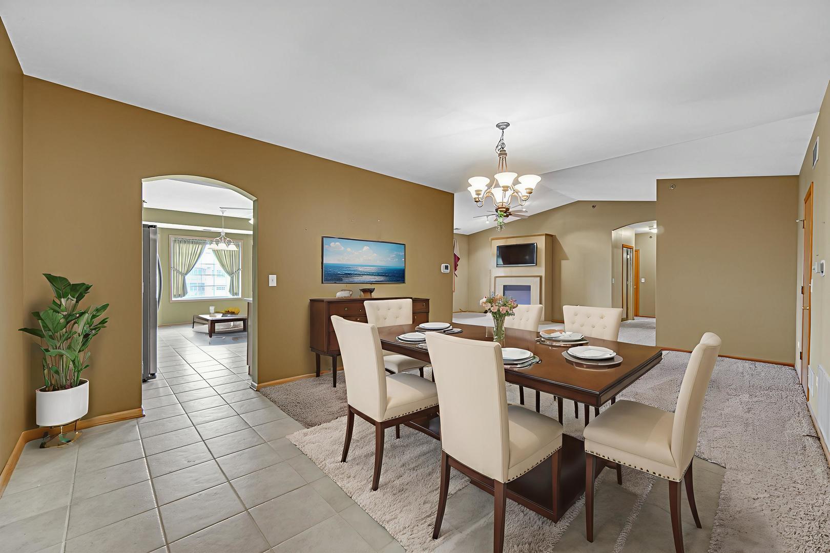 7920 Trinity Circle #4SW, Tinley Park, IL 60487