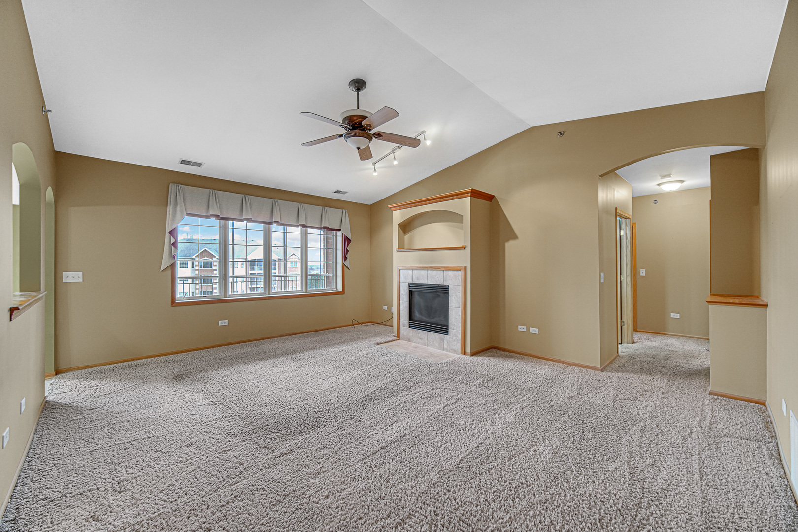 7920 Trinity Circle #4SW, Tinley Park, IL 60487