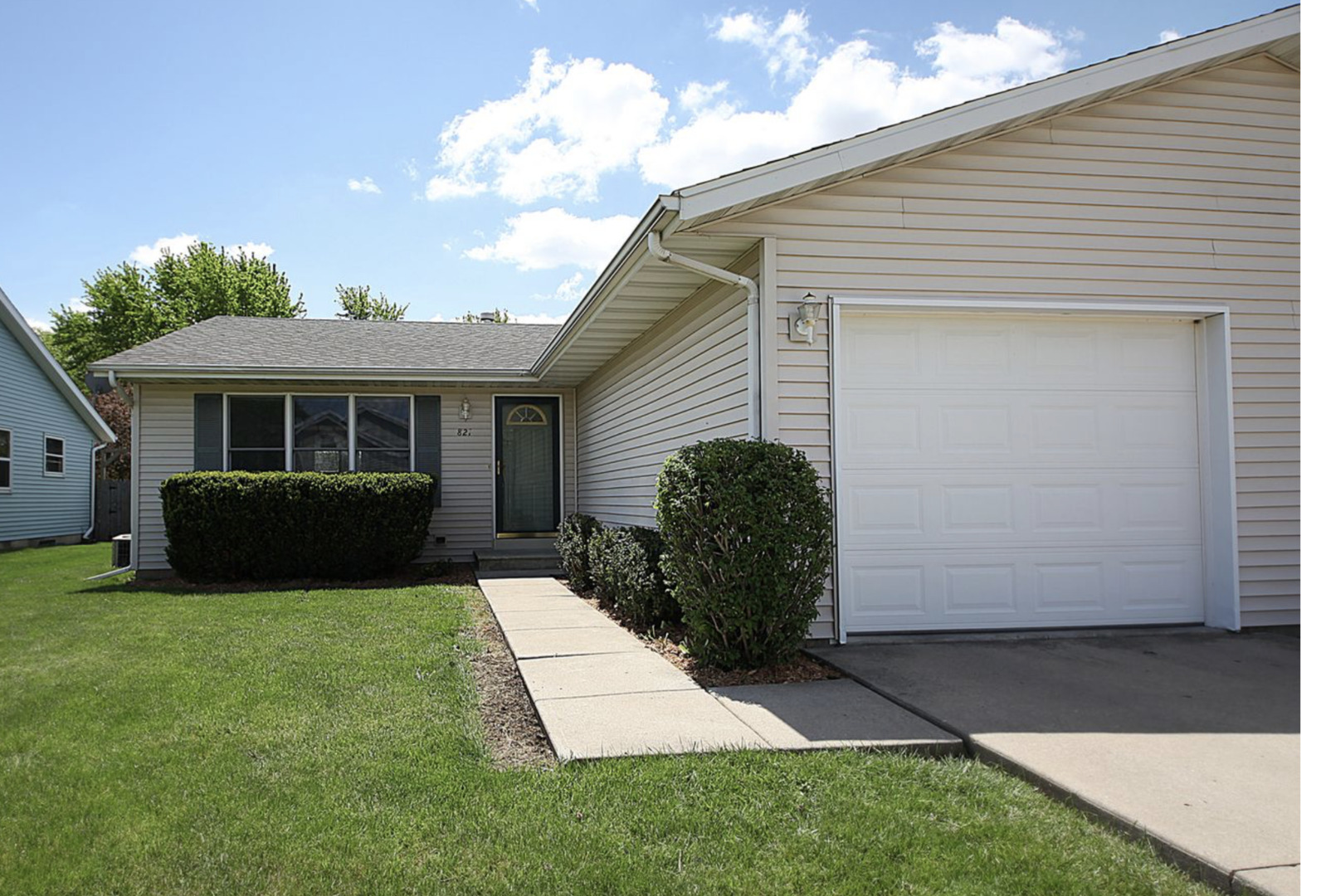 823 Heather Lane, Ottawa, IL 61350