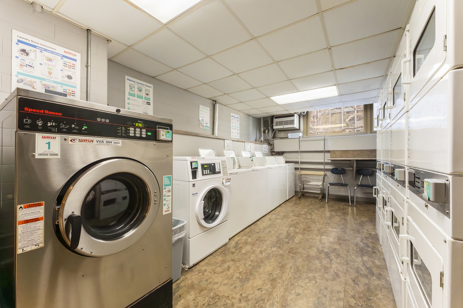 253 E Delaware Place #4E, Chicago, IL 60611