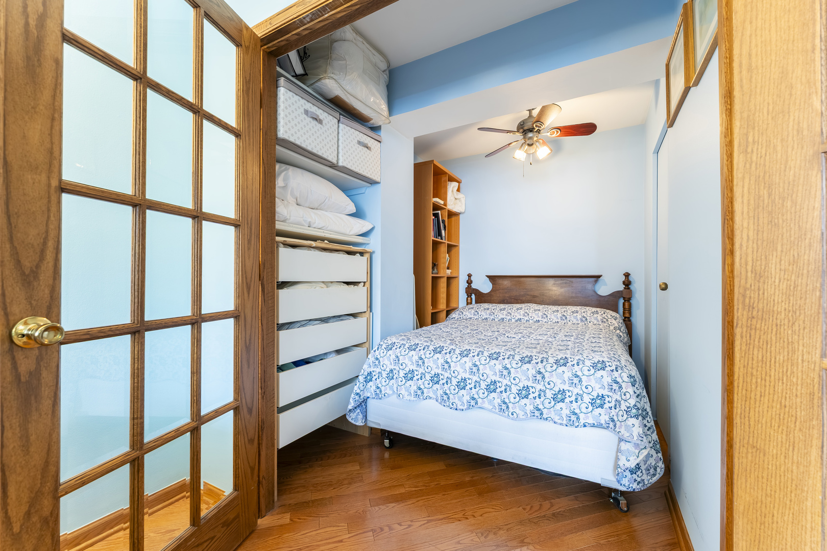 253 E Delaware Place #4E, Chicago, IL 60611