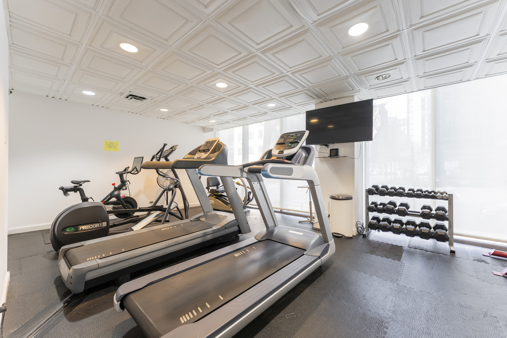 253 E Delaware Place #4E, Chicago, IL 60611