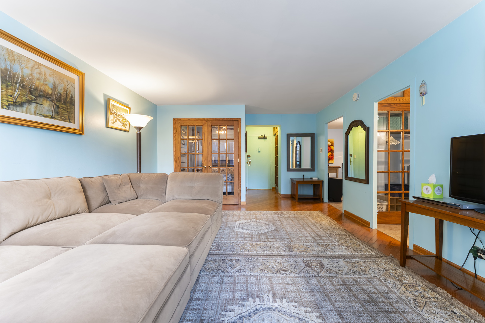 253 E Delaware Place #4E, Chicago, IL 60611