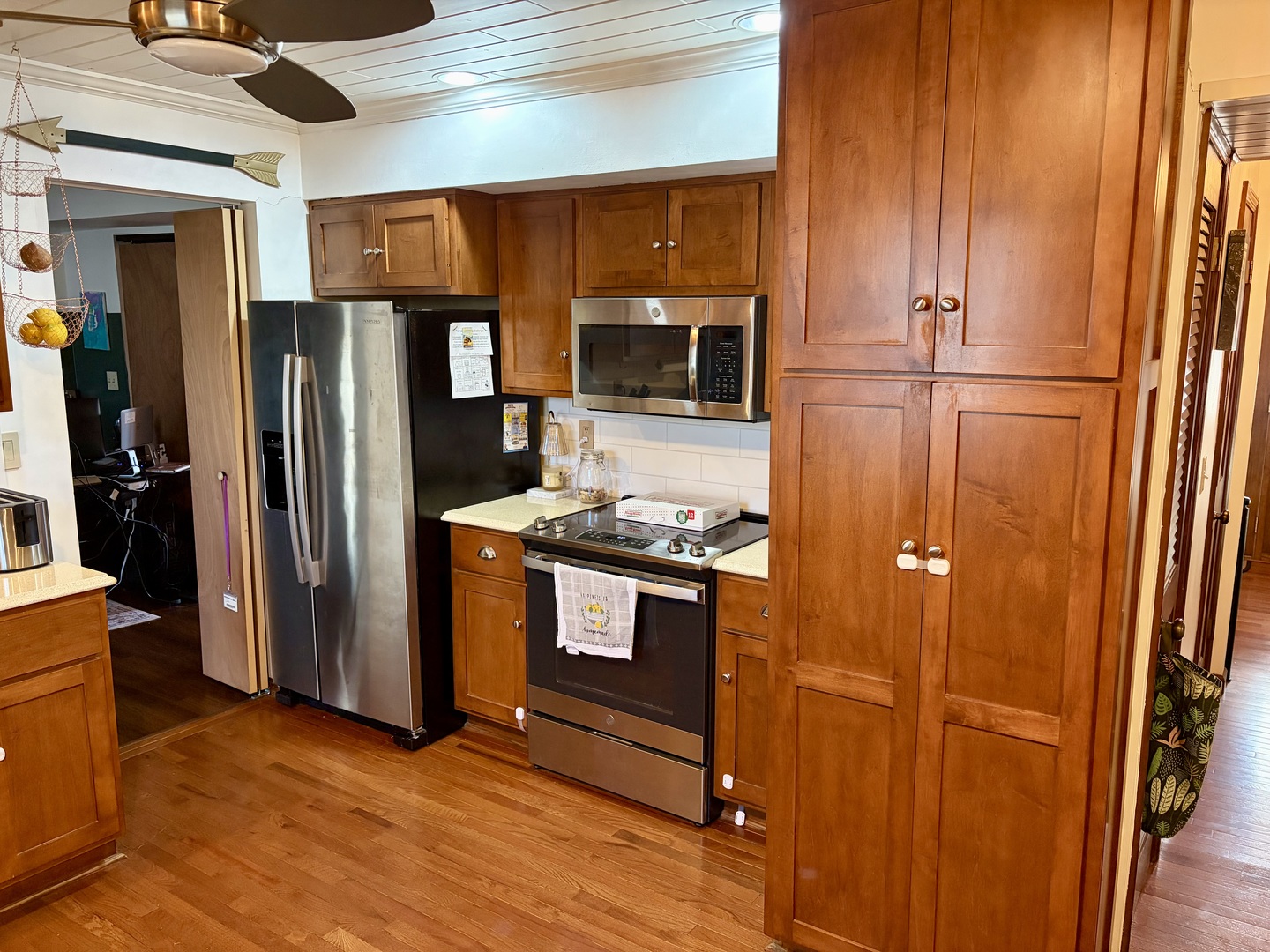 66 Holiday Drive, Clinton, IL 61727