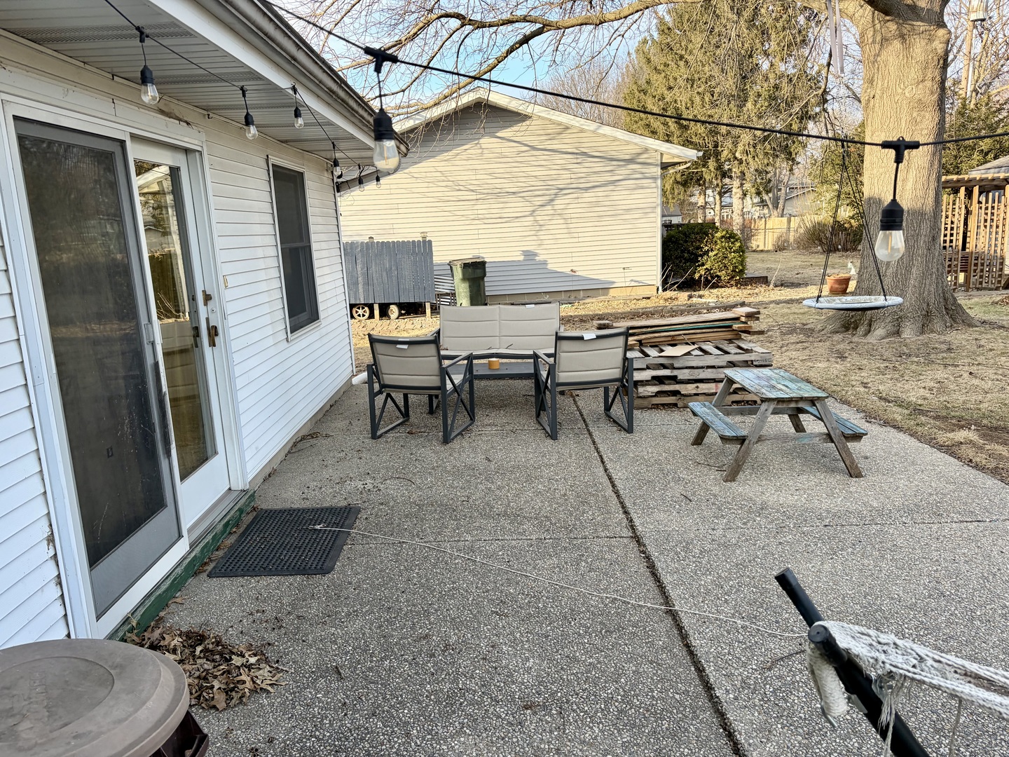 66 Holiday Drive, Clinton, IL 61727