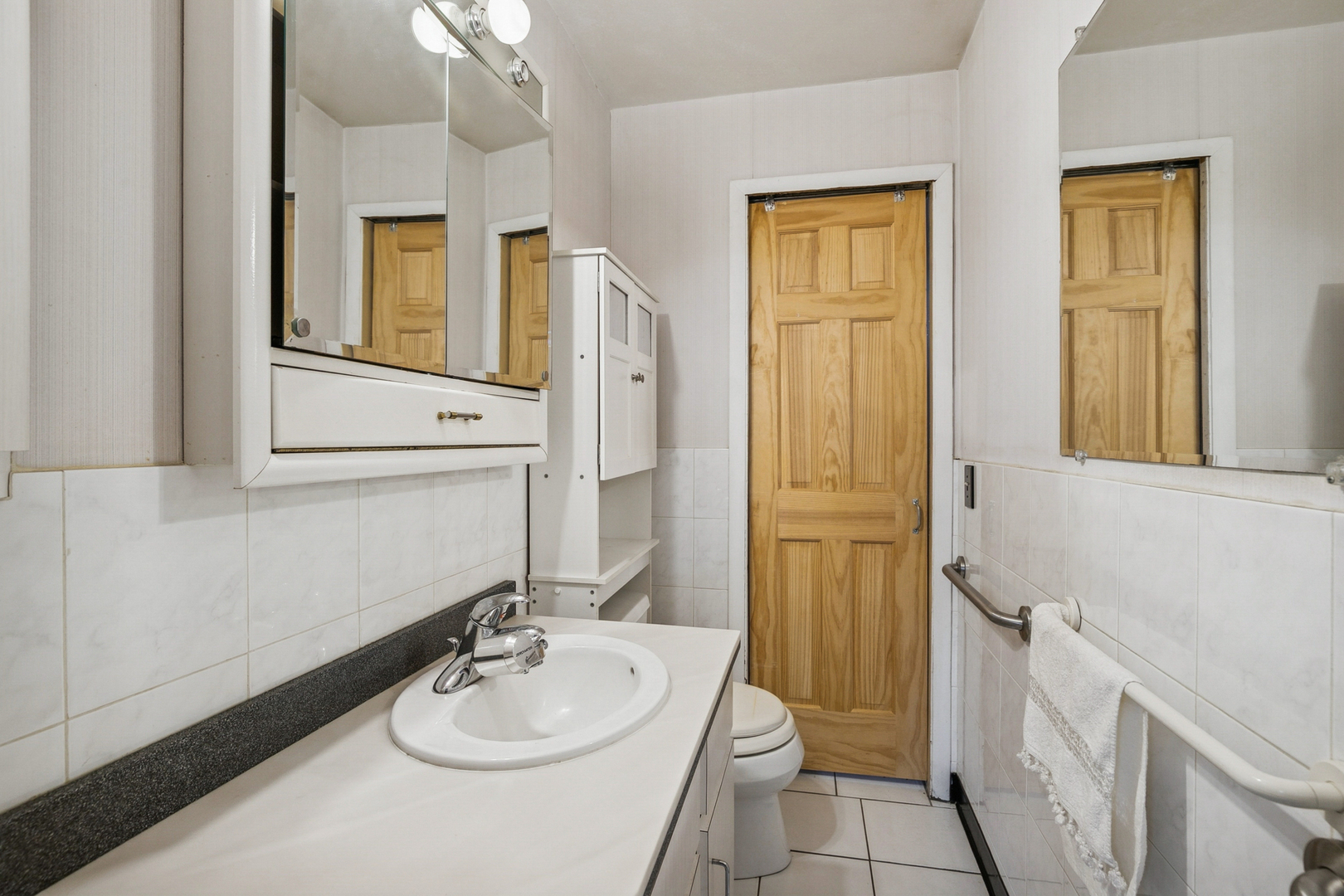 3821 Cheyenne Road, Gurnee, IL 60031