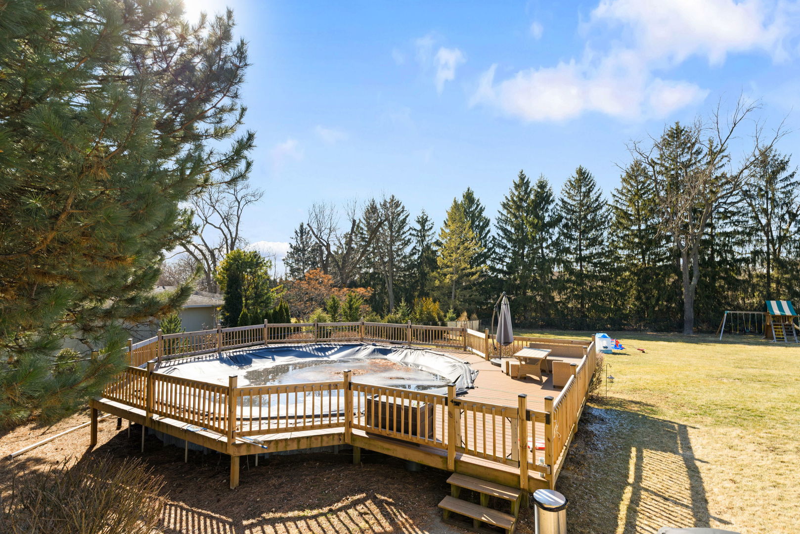 27942 N Lakeview Circle, McHenry, IL 60051