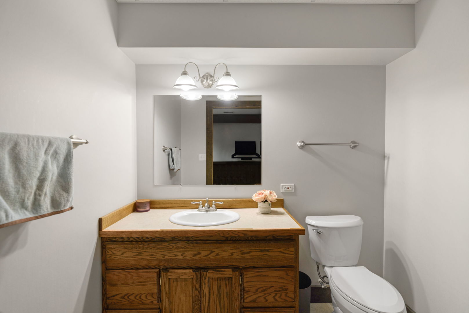 27942 N Lakeview Circle, McHenry, IL 60051