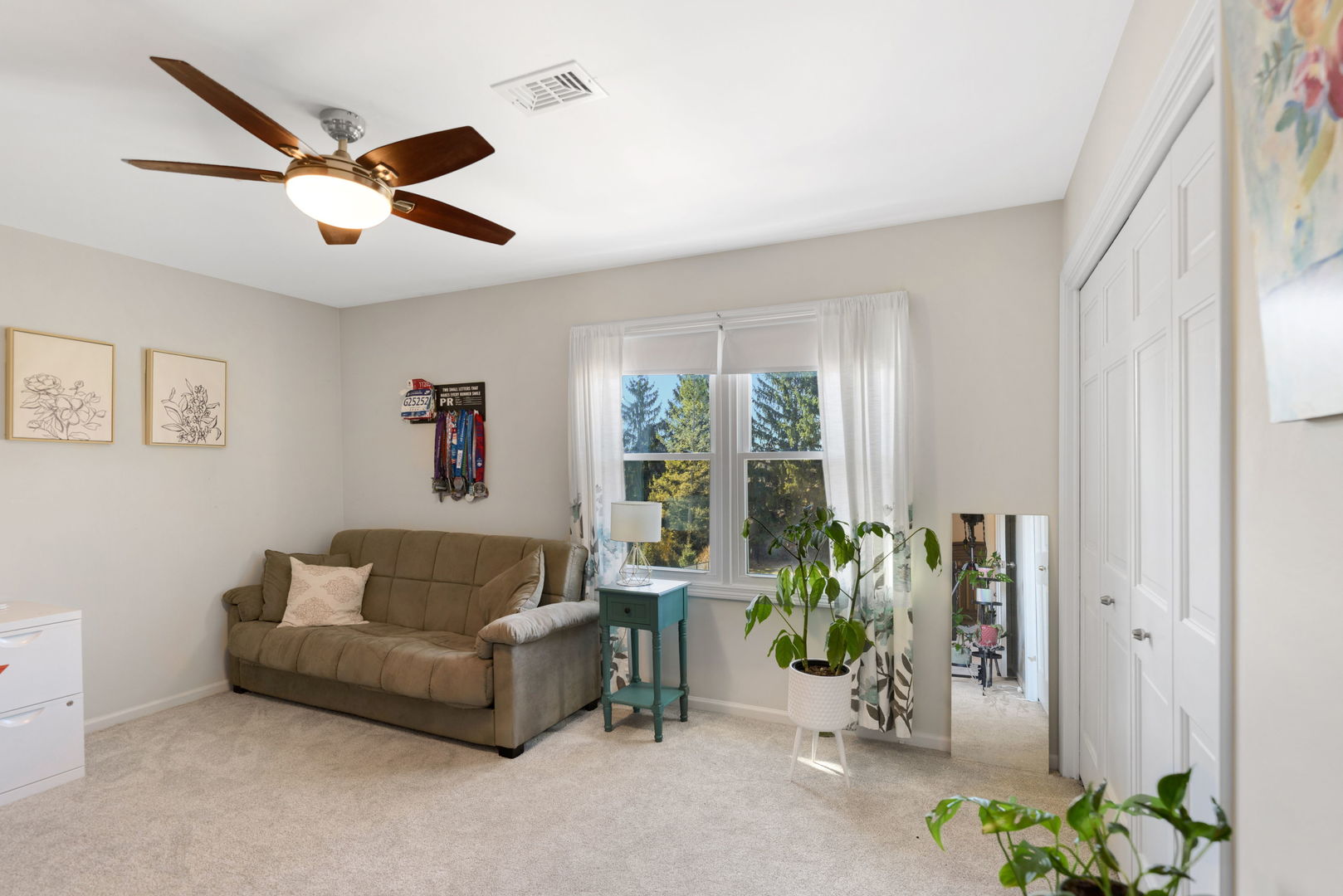 27942 N Lakeview Circle, McHenry, IL 60051