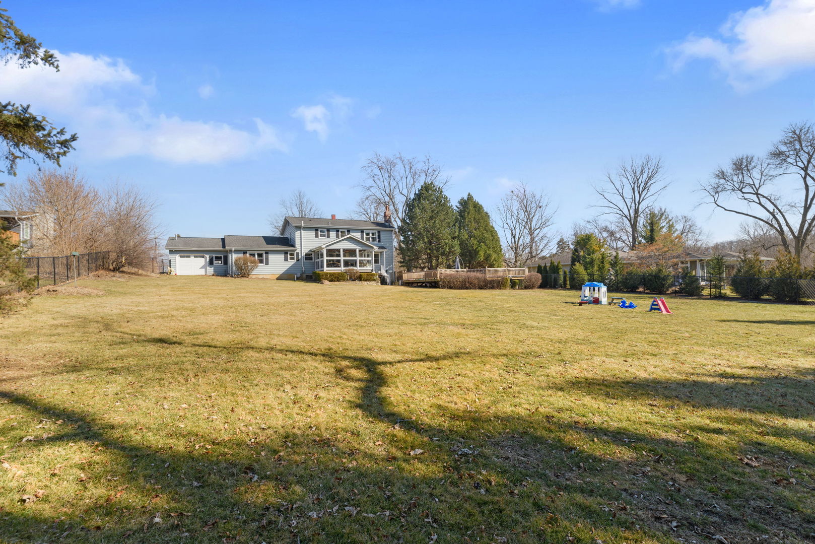 27942 N Lakeview Circle, McHenry, IL 60051