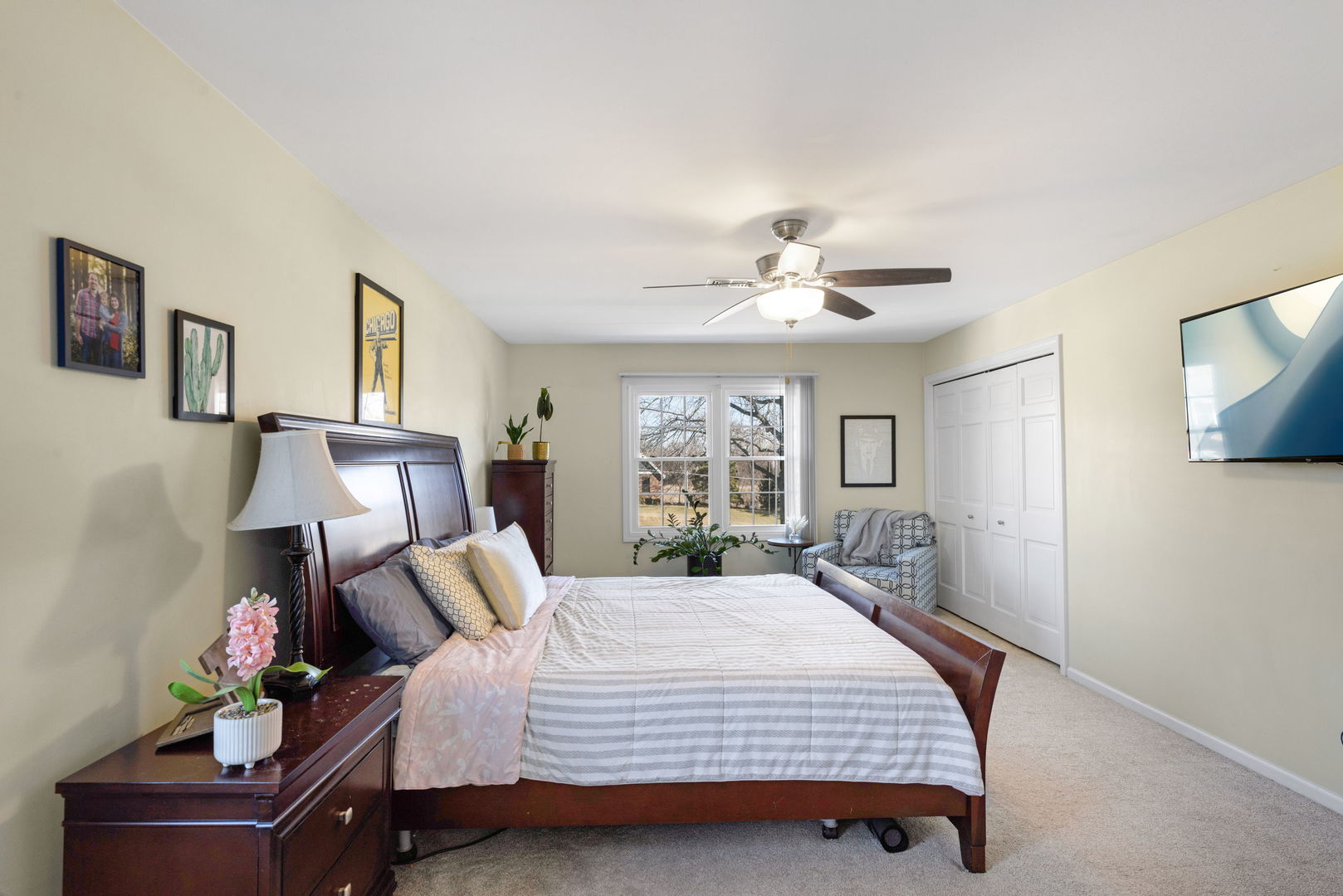 27942 N Lakeview Circle, McHenry, IL 60051