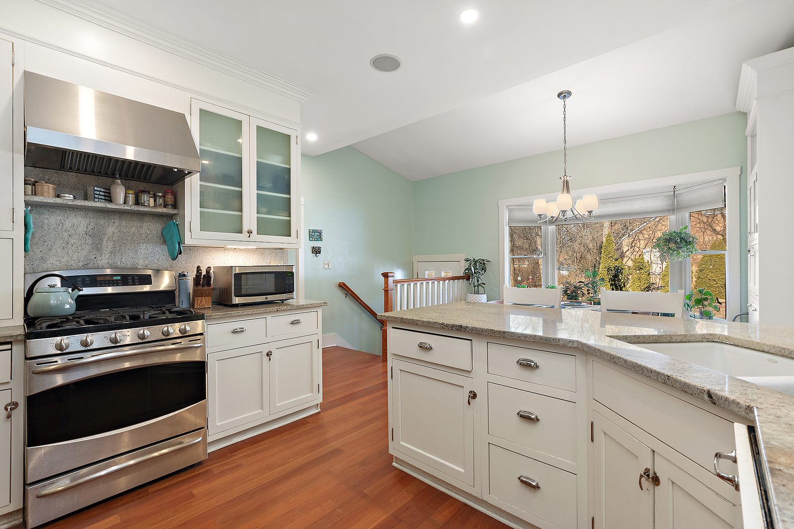 2158 Cedar Road, Homewood, IL 60430