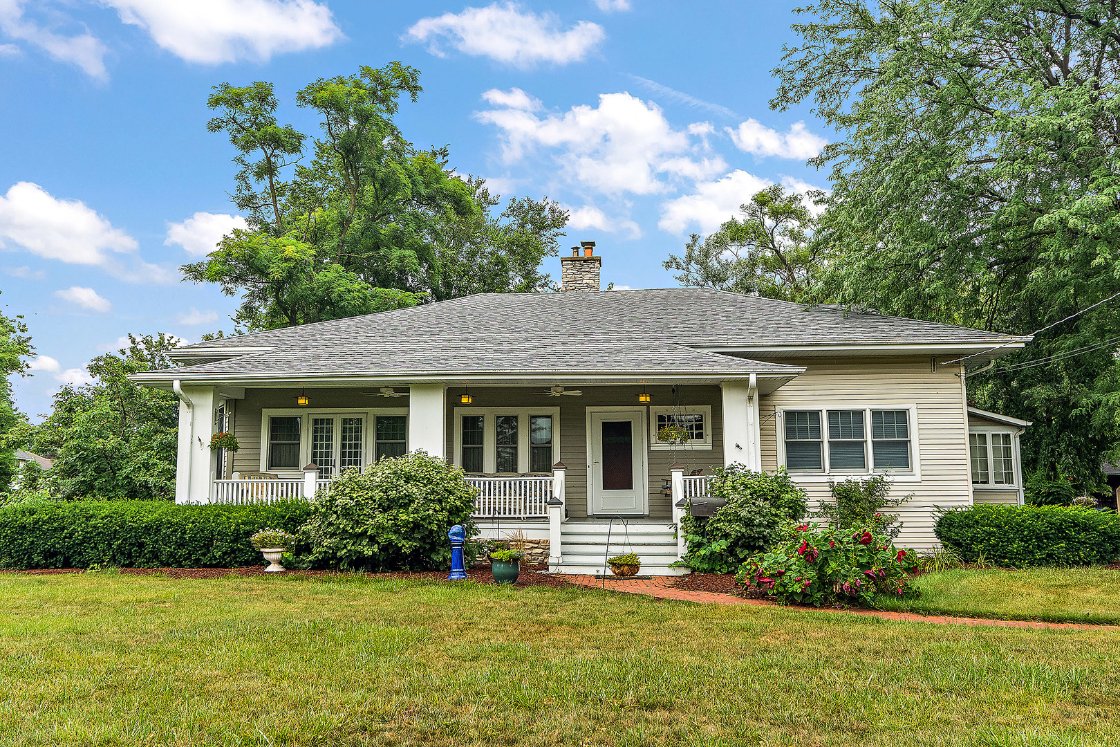 2158 Cedar Road, Homewood, IL 60430