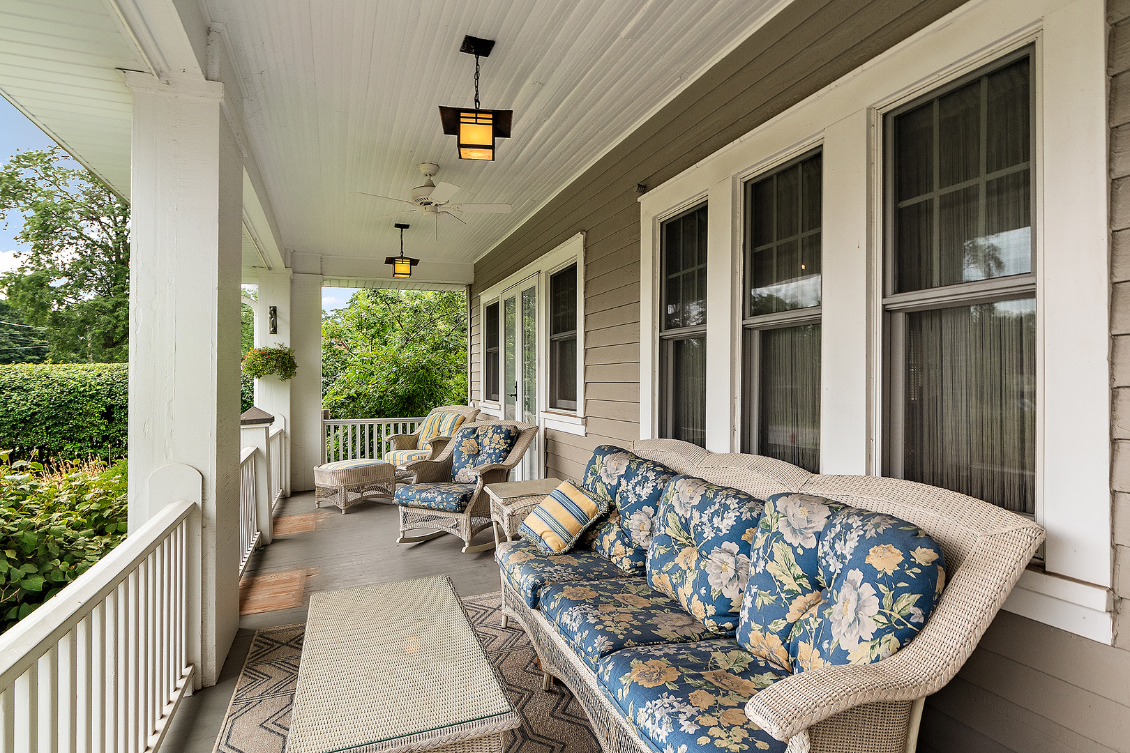 2158 Cedar Road, Homewood, IL 60430