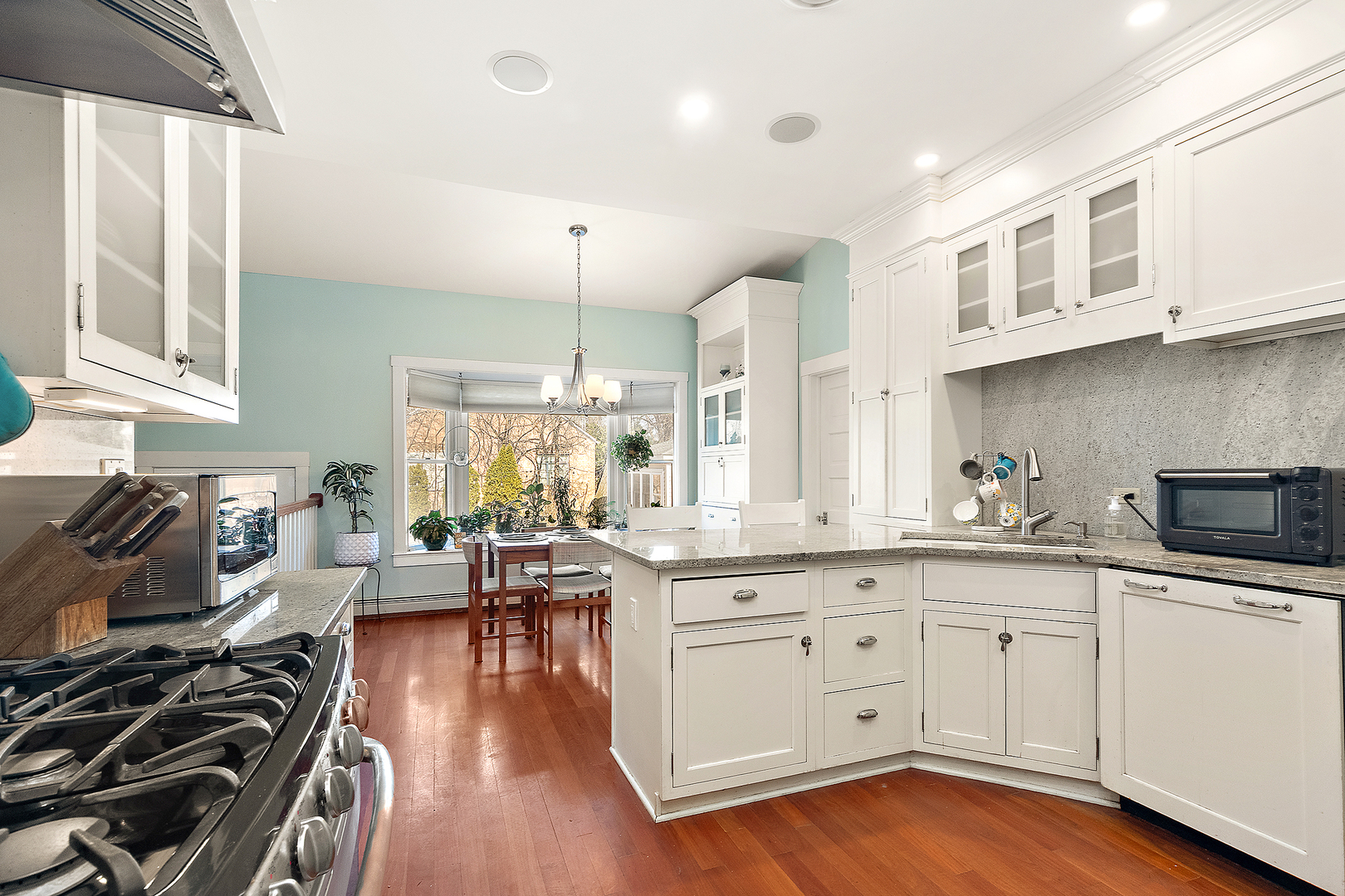 2158 Cedar Road, Homewood, IL 60430