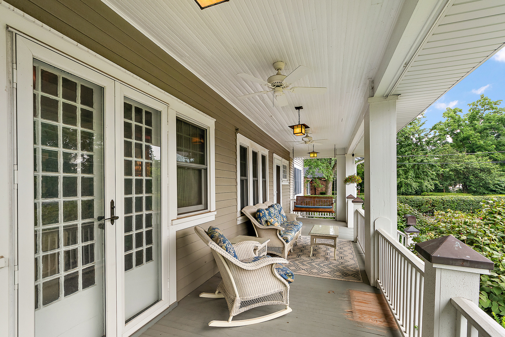 2158 Cedar Road, Homewood, IL 60430