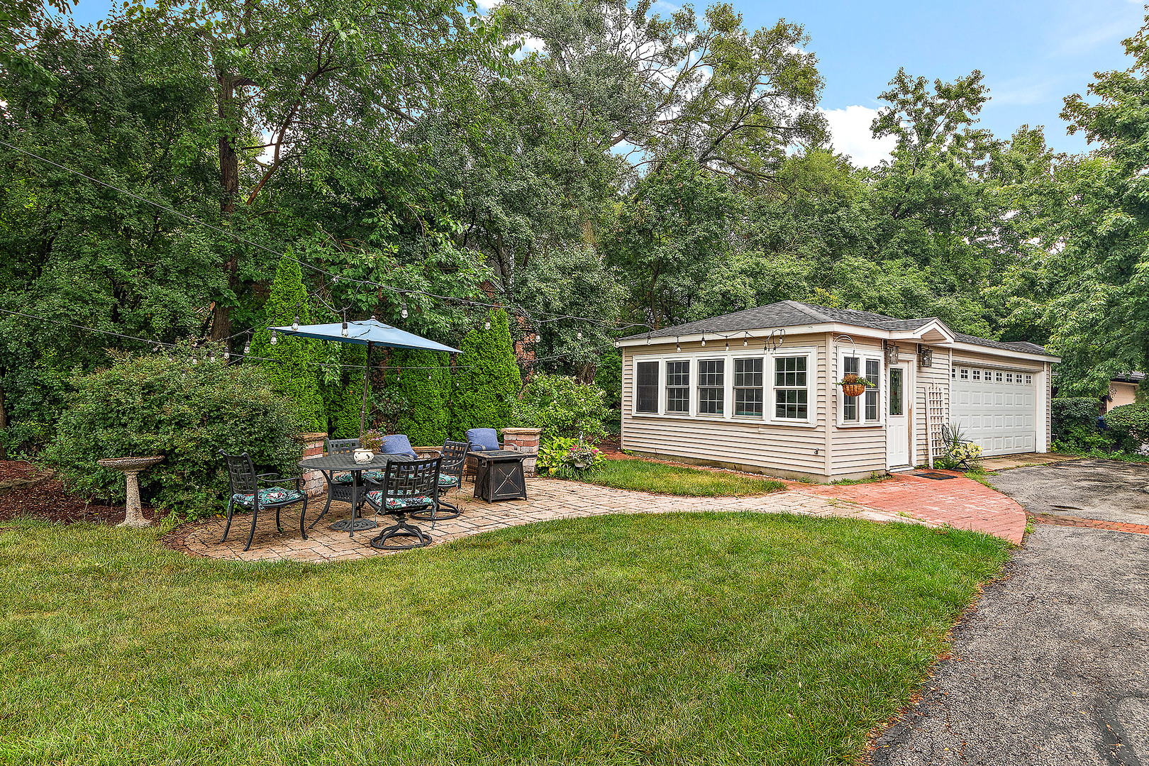 2158 Cedar Road, Homewood, IL 60430