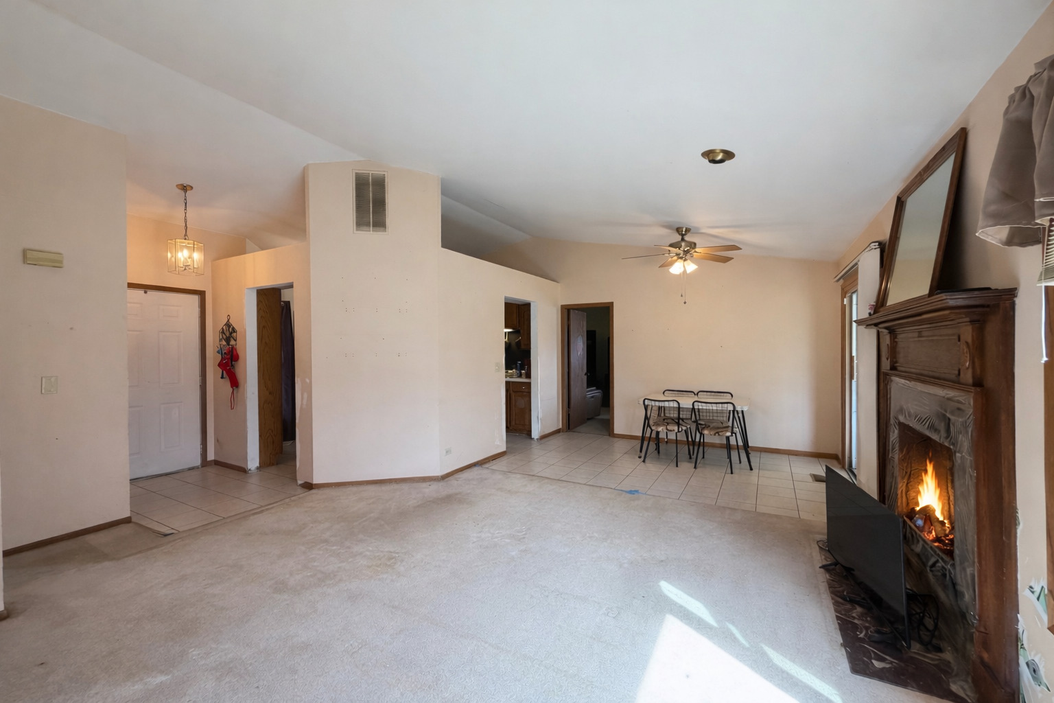 1605 Powder Horn Drive, Algonquin, IL 60102