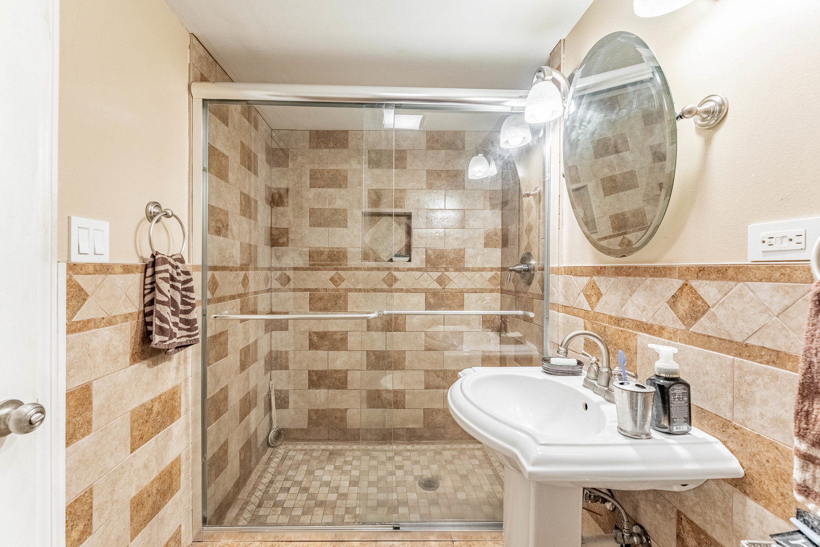 3640 Hawthorne Street, Franklin Park, IL 60131