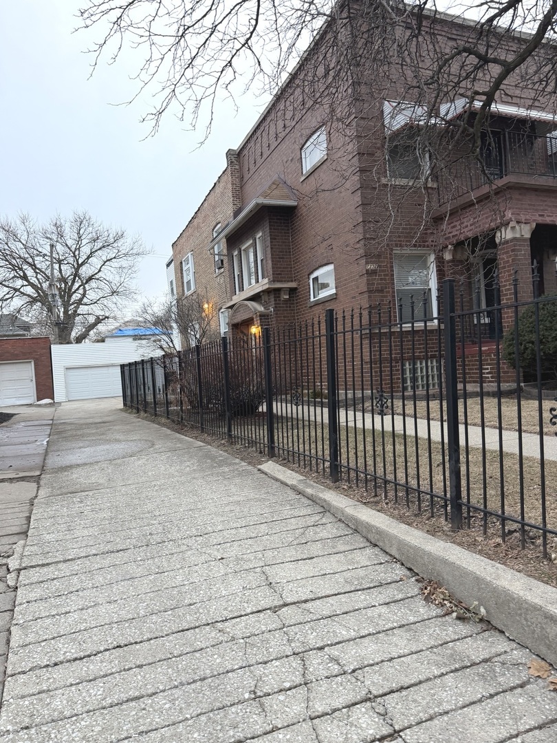 7332 S Luella Avenue, Chicago, IL 60649