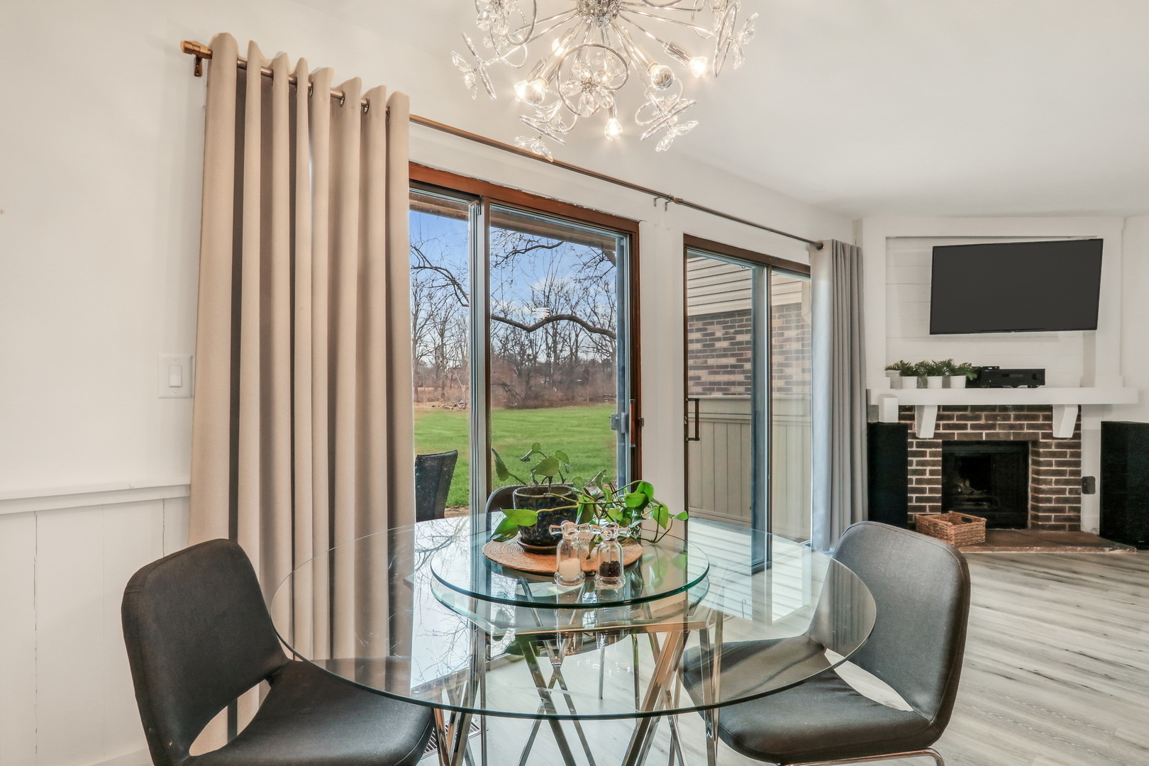 5231 Rockpointe Court #5231, Gurnee, IL 60031