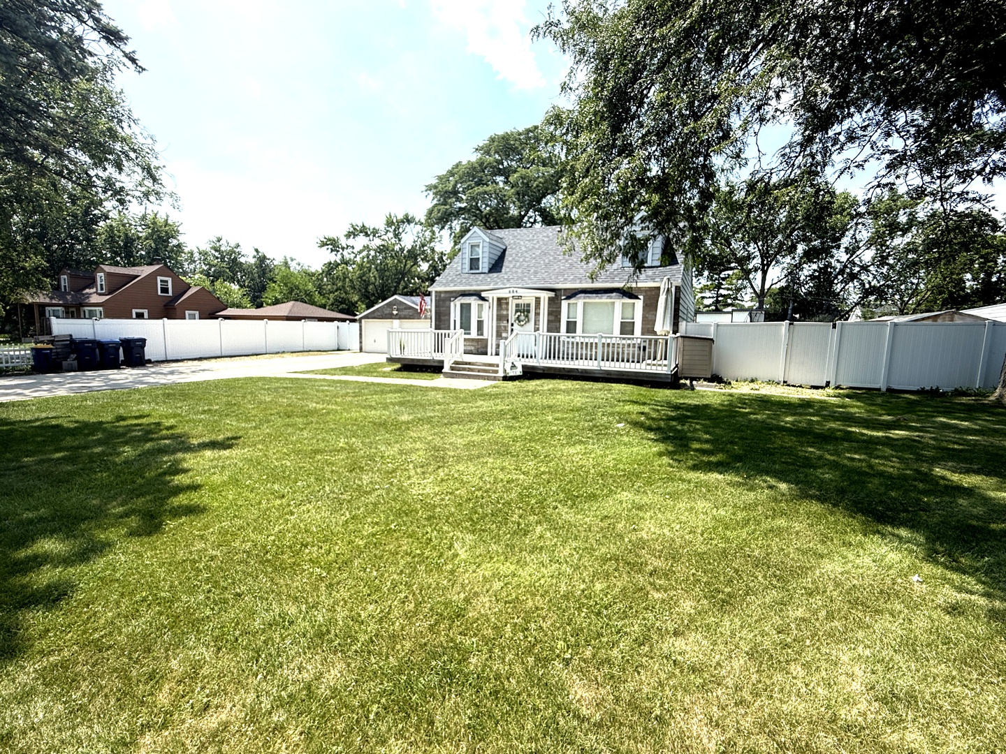 684 Pfingsten Road, Northbrook, IL 60062