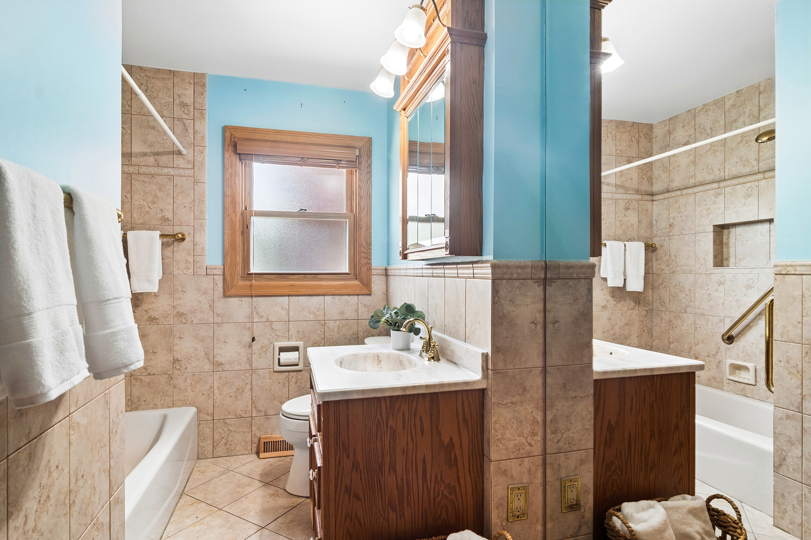 117 N Maple Street, Palatine, IL 60067