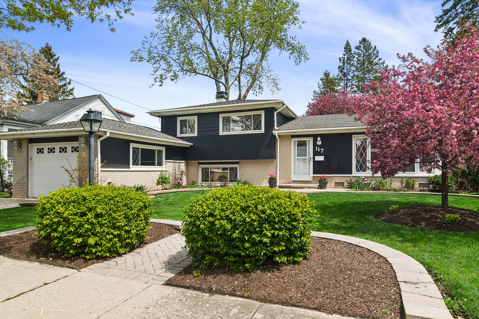 117 N Maple Street, Palatine, IL 60067