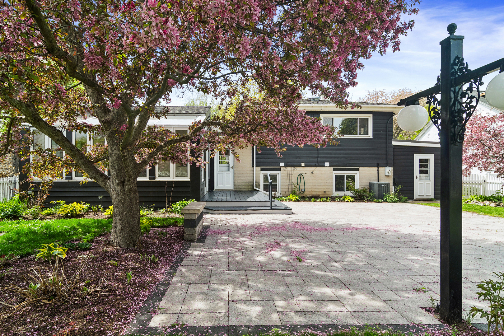 117 N Maple Street, Palatine, IL 60067