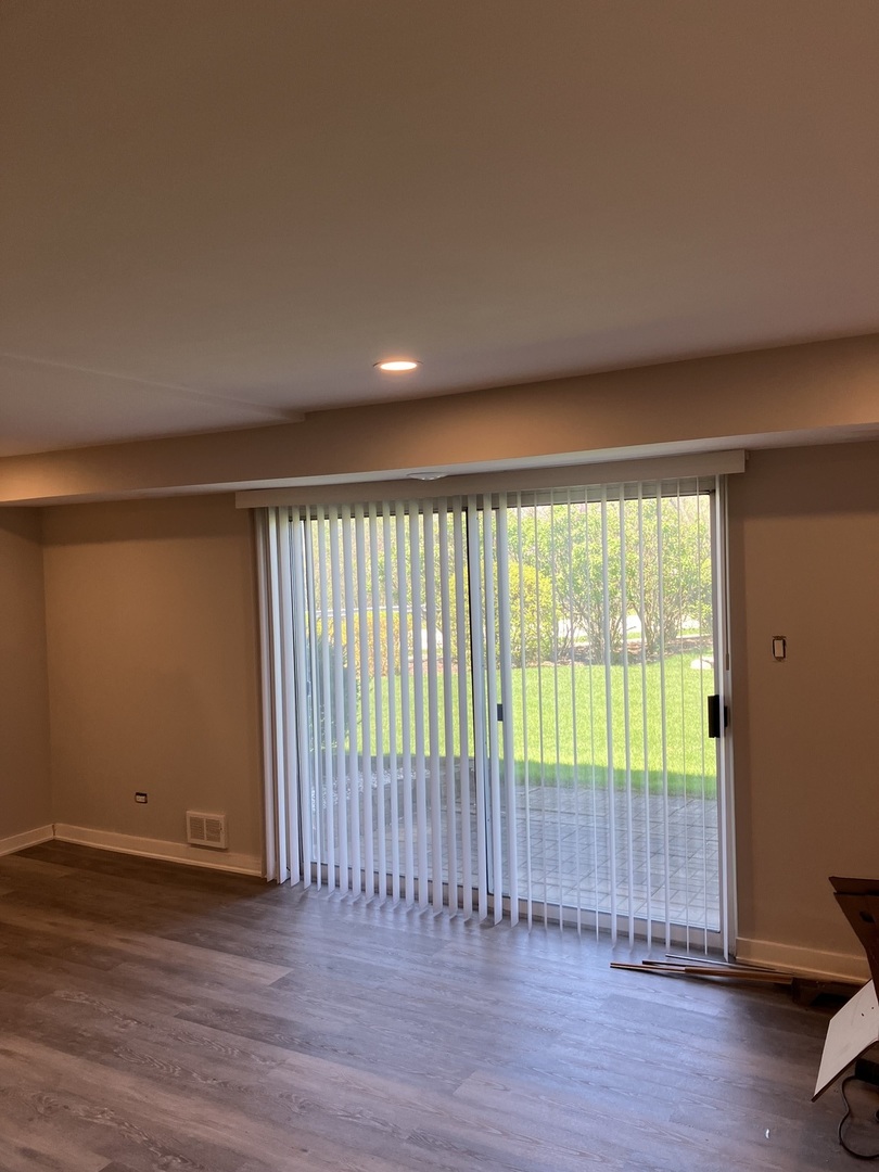 7 Cour Deauville Court, Palos Hills, IL 60465