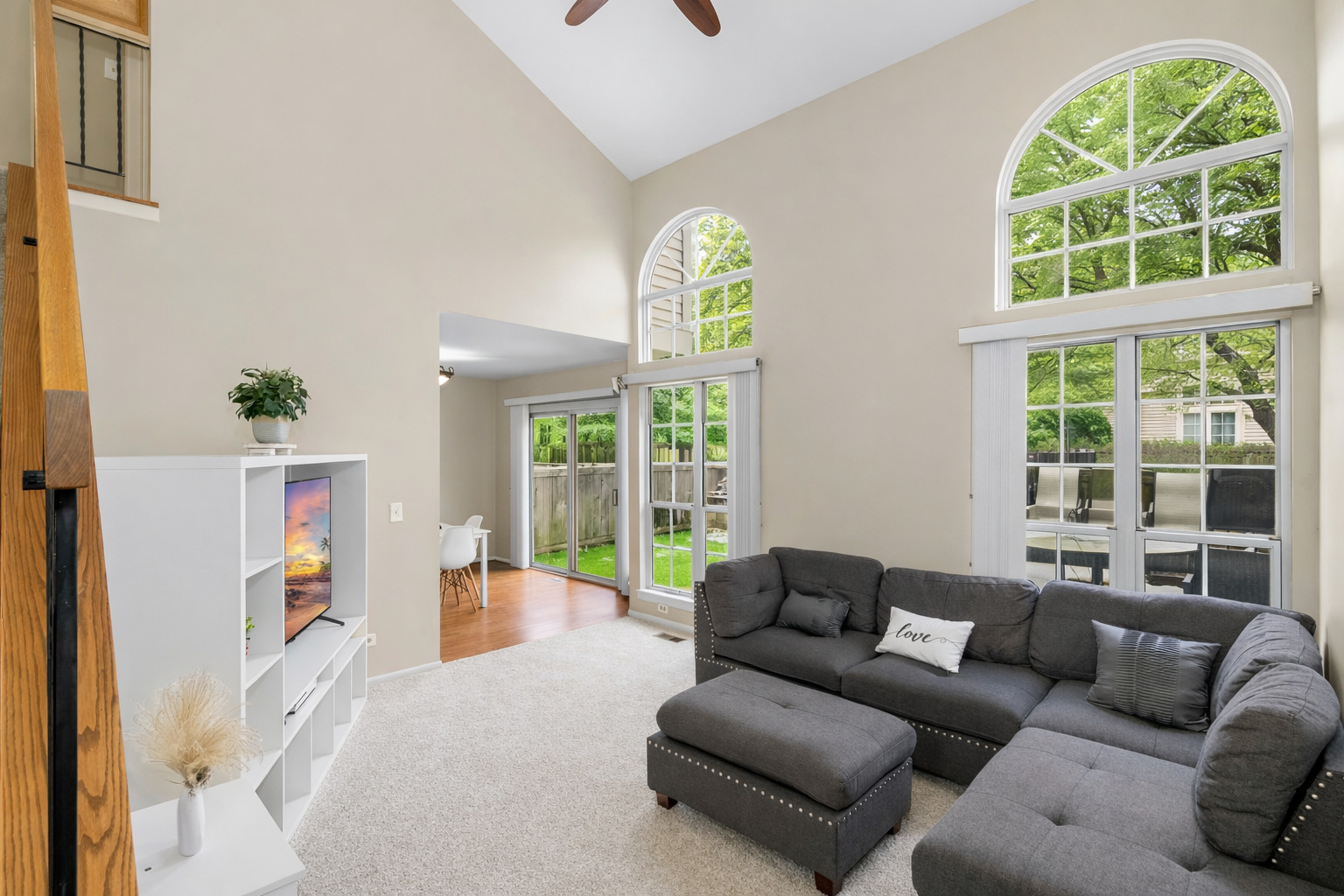 616 Manomet Court, Schaumburg, IL 60173