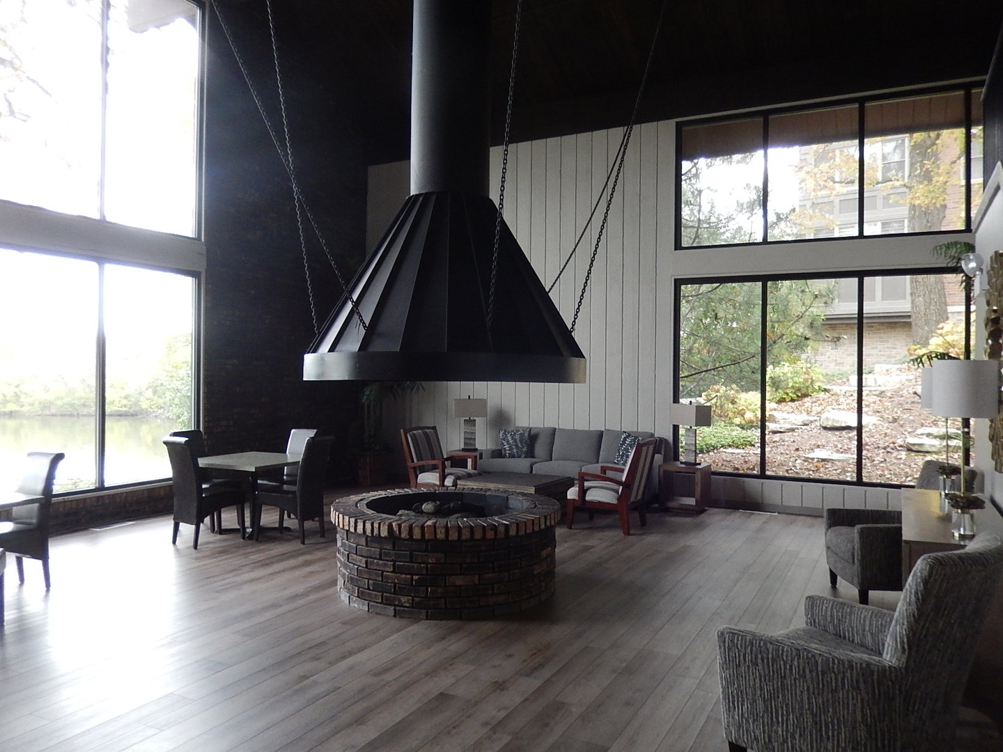 120 Lakeview Drive #309, Bloomingdale, IL 60108