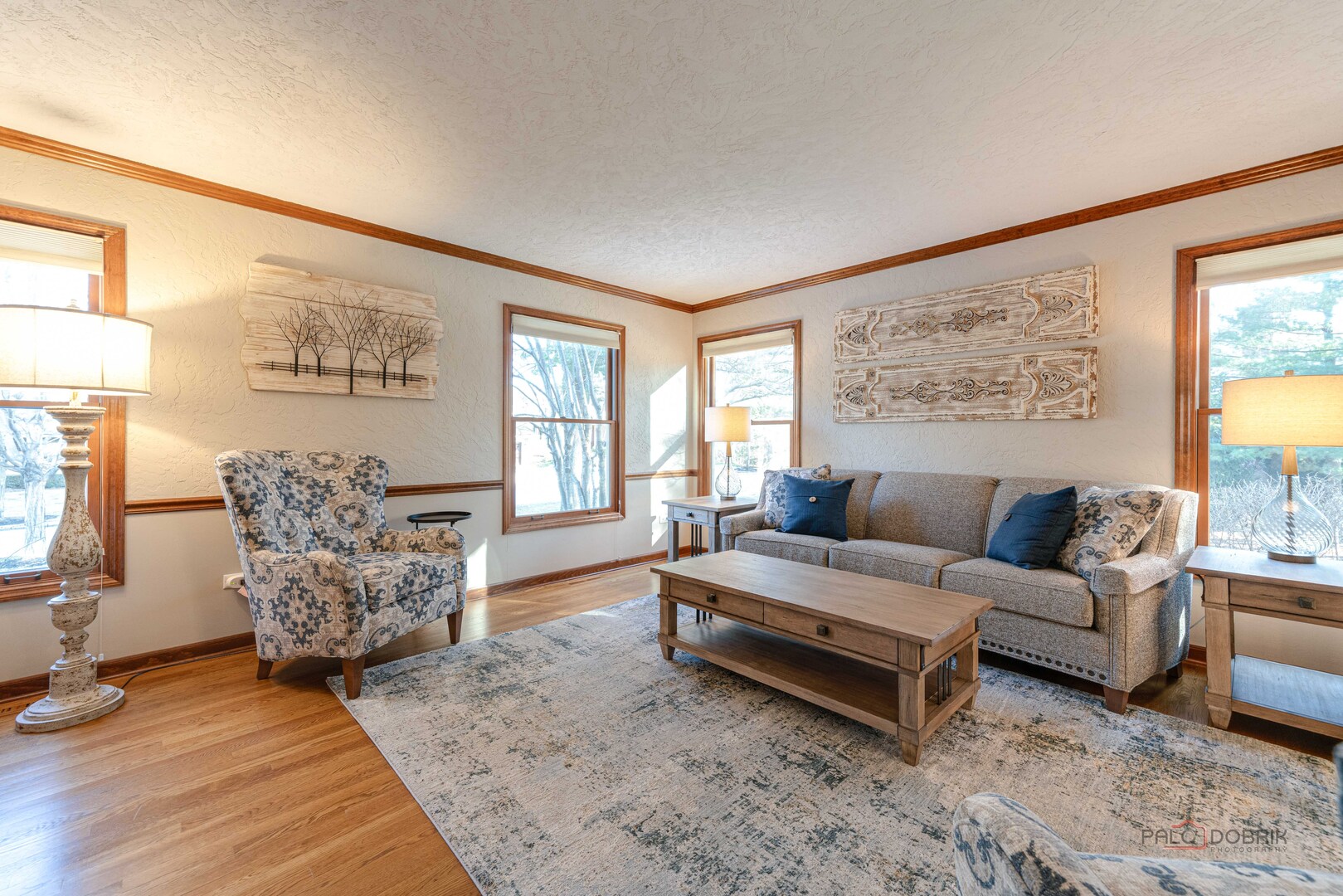 331 E Winchester Road, Libertyville, IL 60048