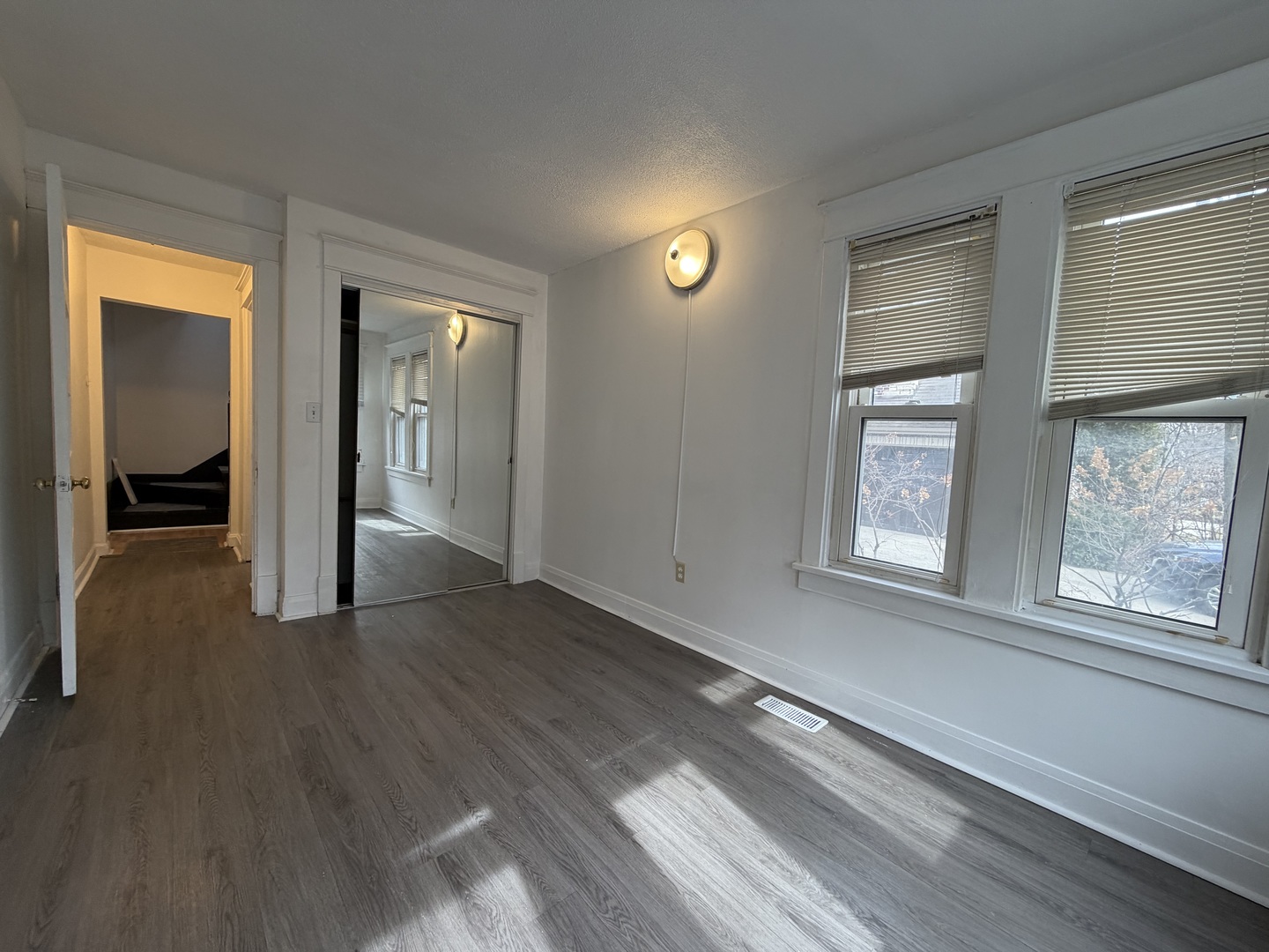 215 Fuller Road, Hinsdale, IL 60521