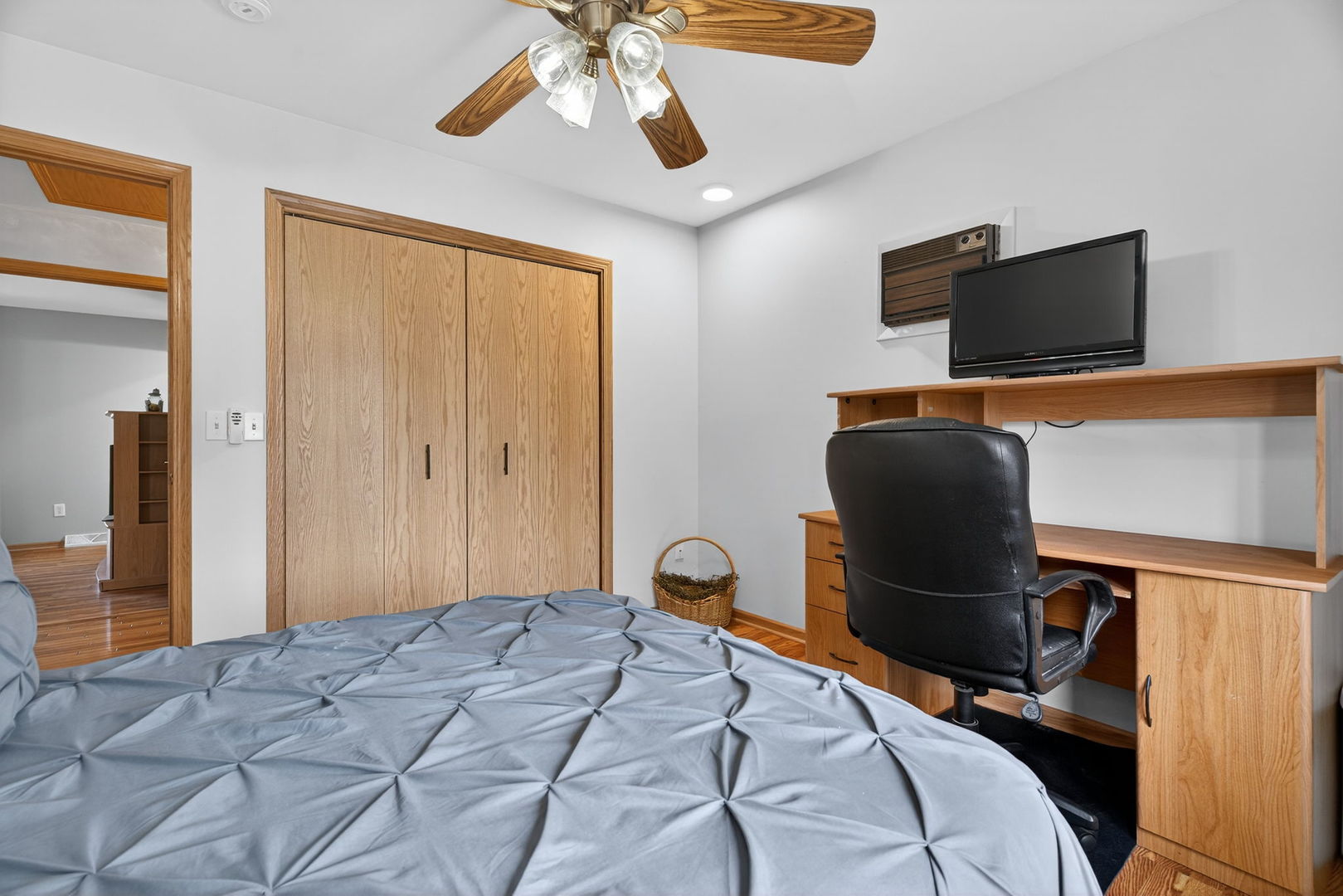 15 E Cedar Court, Yorkville, IL 60560