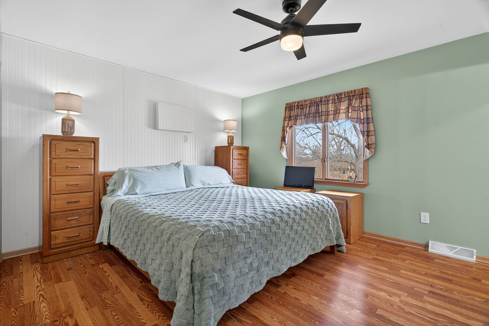 15 E Cedar Court, Yorkville, IL 60560