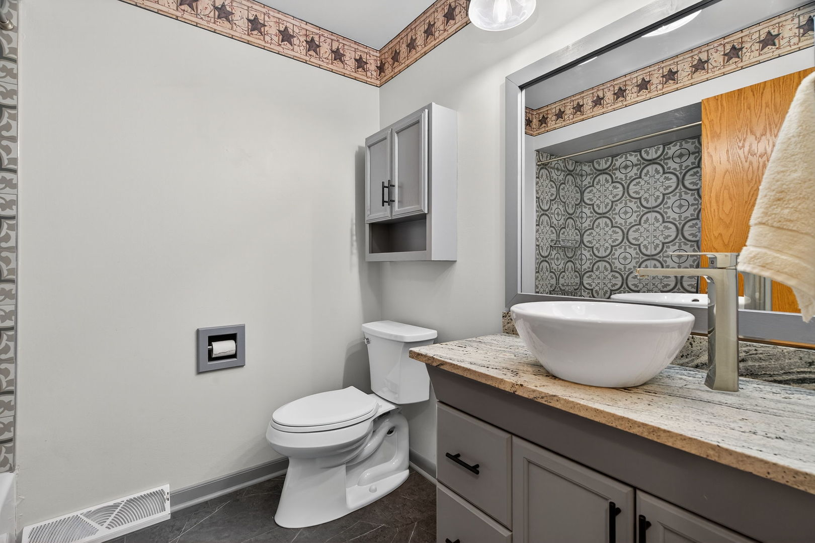 15 E Cedar Court, Yorkville, IL 60560