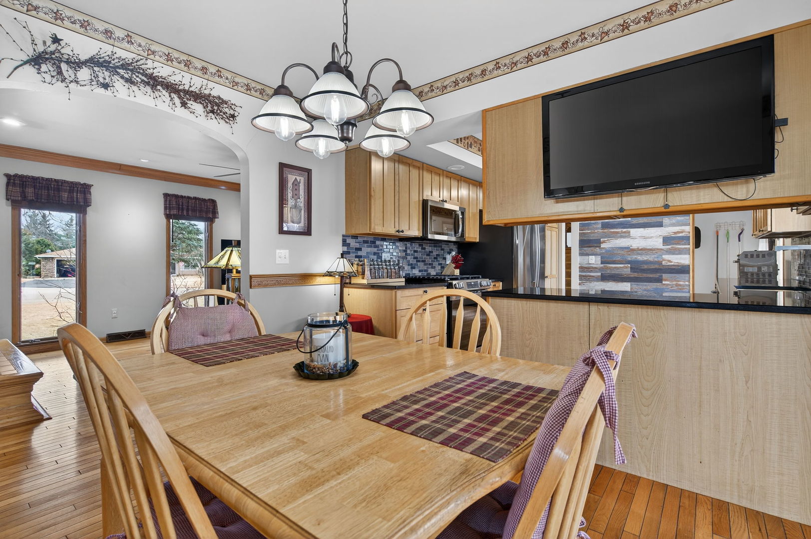 15 E Cedar Court, Yorkville, IL 60560