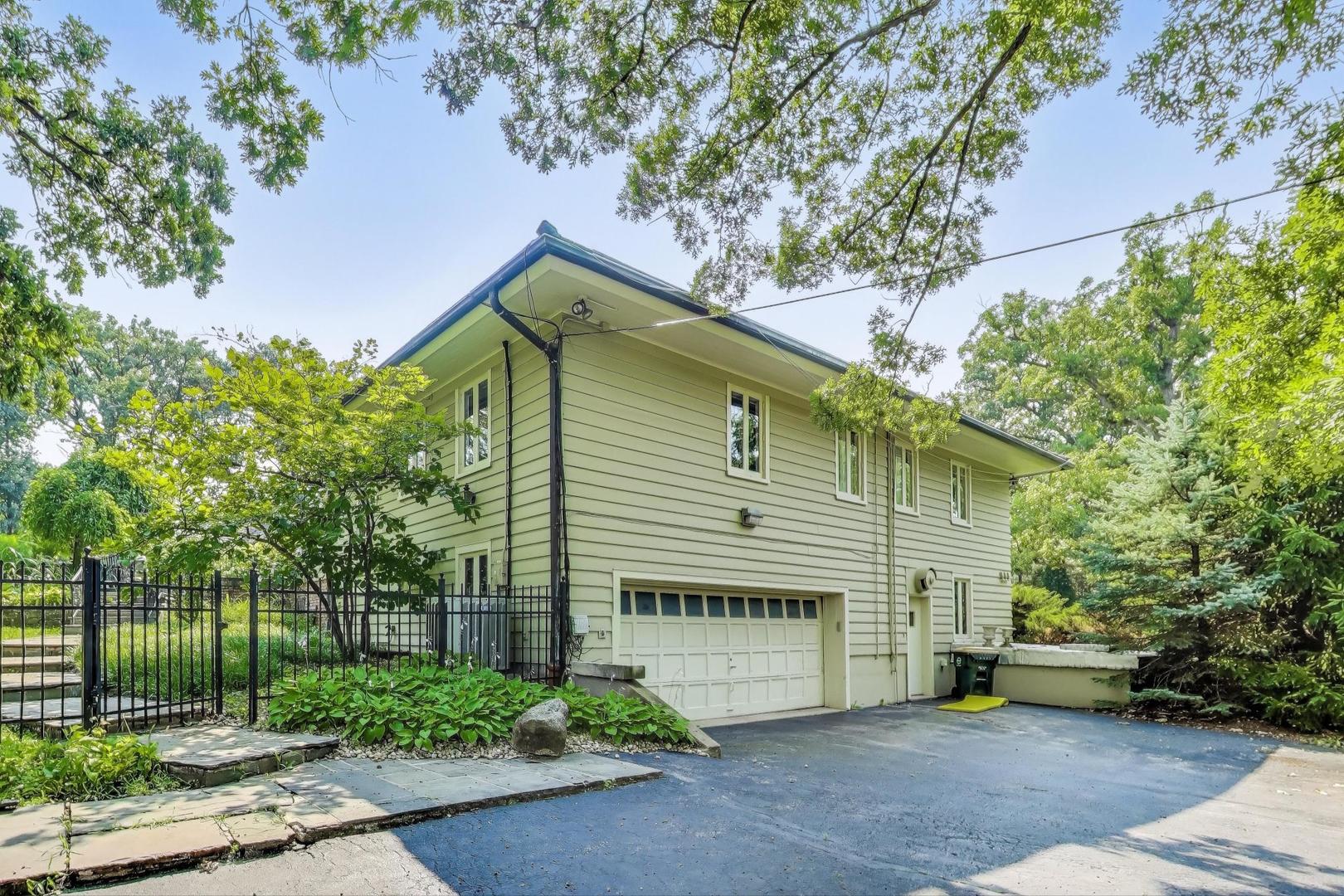 6500 Shady Lane, Burr Ridge, IL 60527