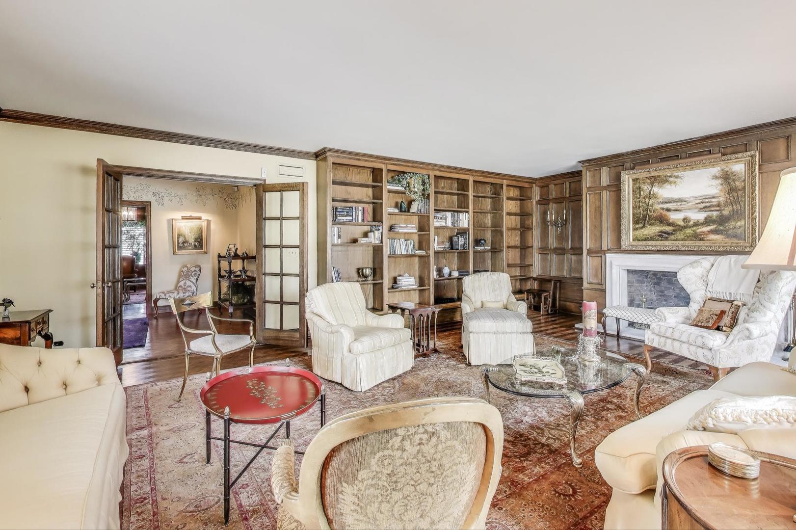 6500 Shady Lane, Burr Ridge, IL 60527