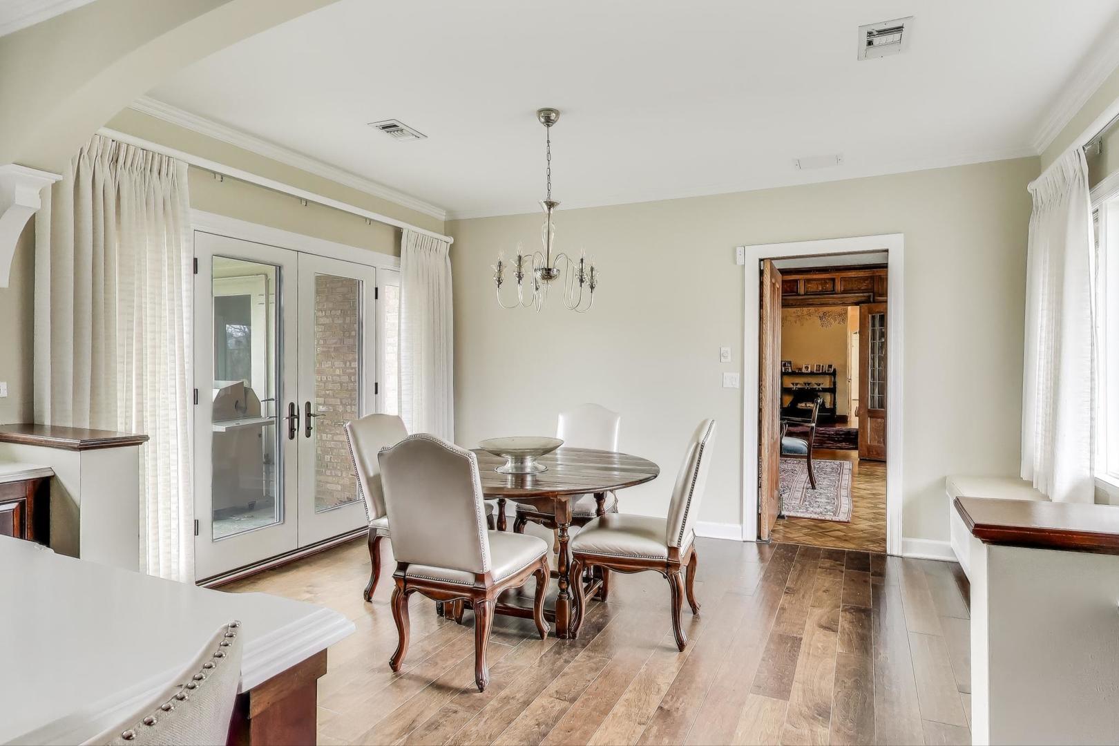 6500 Shady Lane, Burr Ridge, IL 60527